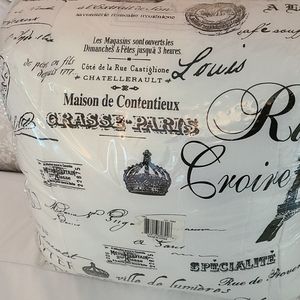 Paris Queen Comforter 2 pillow Shams